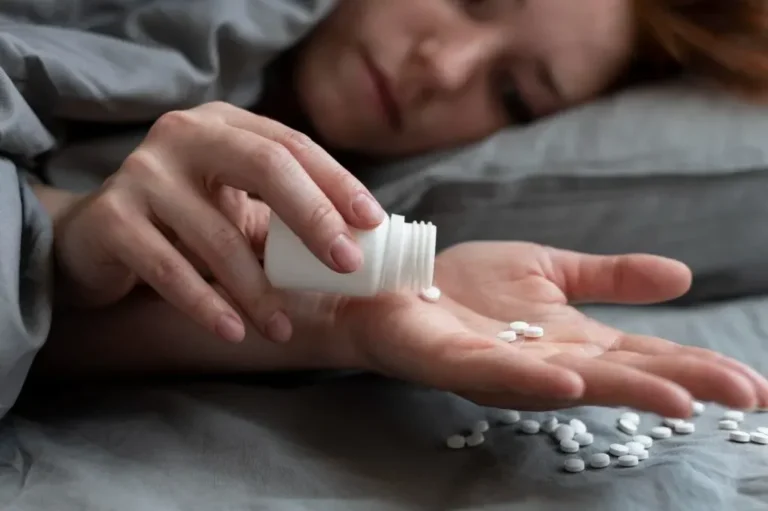 چرا سم‌زدایی اصولی مهم‌ترین گام در ترک اعتیاد است؟